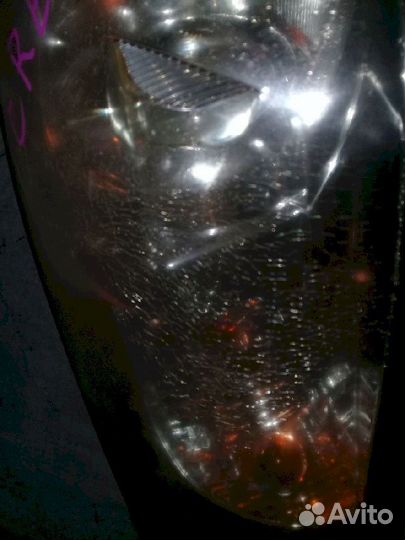 Фара правая P4998 mazda Premacy crew микротрещины