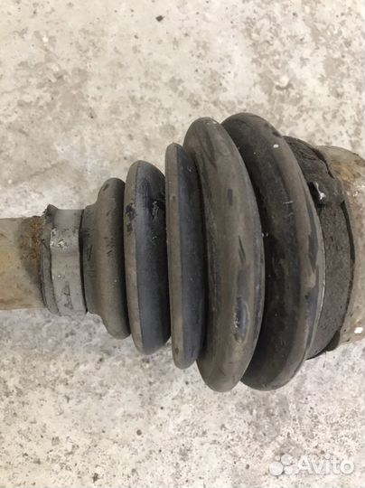 Привод левый Peugeot 307 (2858)