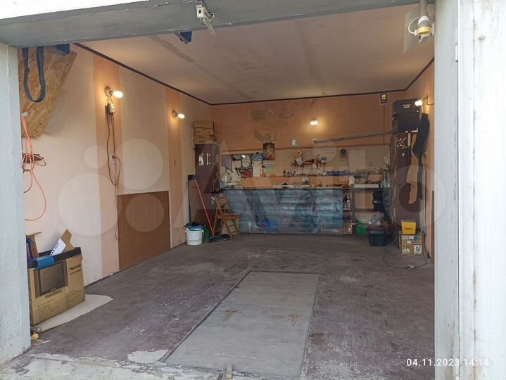 Гараж, > 30 м²