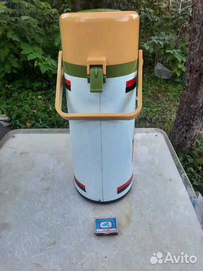 Термос с помпой -насосом