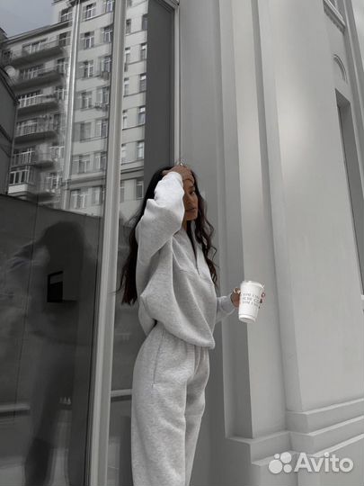 Спортивный костюм женский