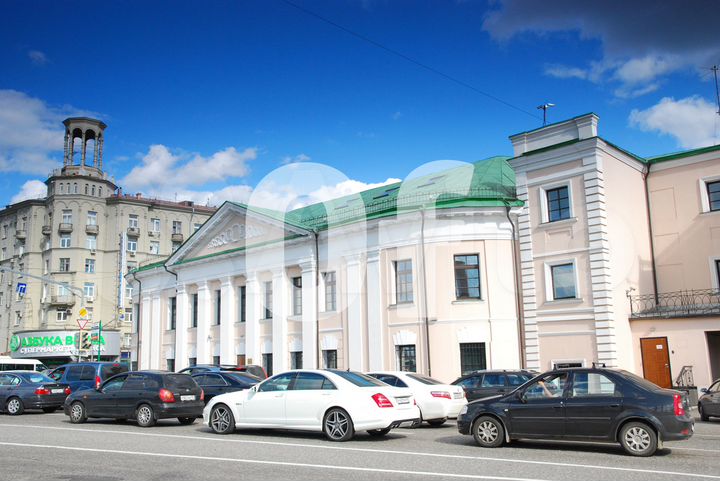 Продам здание, 2555 м²