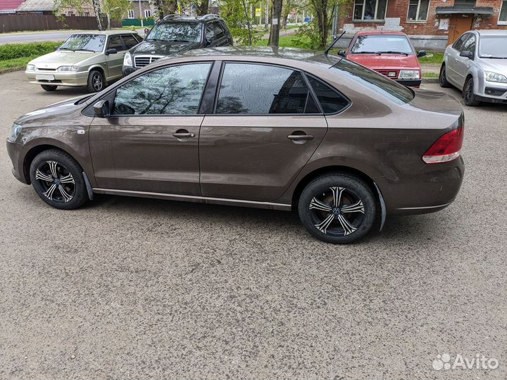 Volkswagen Polo 1.6 МТ, 2014, 107 000 км