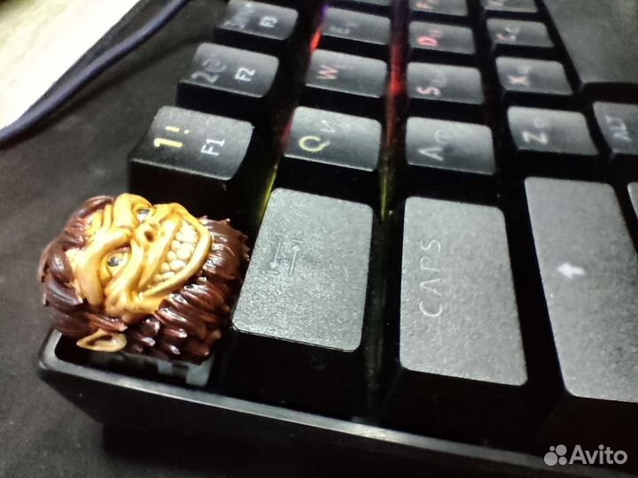 Keycap атака титанов титан зверь