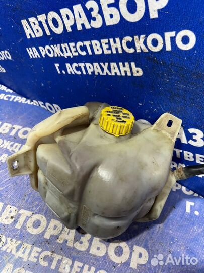Бачок расширительный Dodge Stratus седан 1998