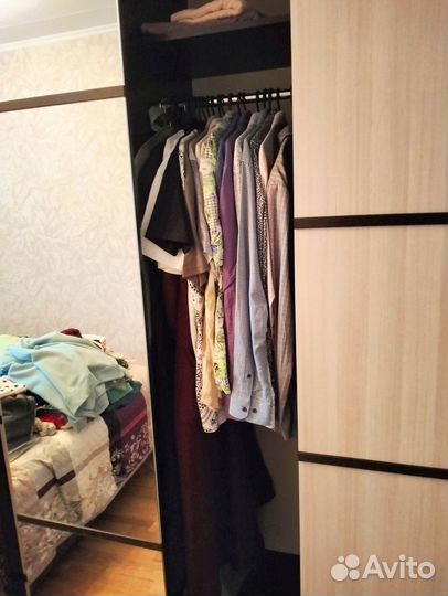 Продам шкаф-купе почти новый