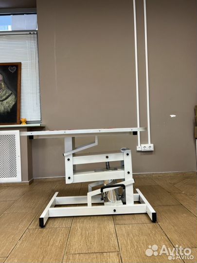 Стол для груминга с подъемником