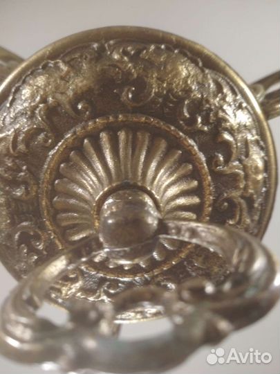 Люстра потолочная трехрожковая