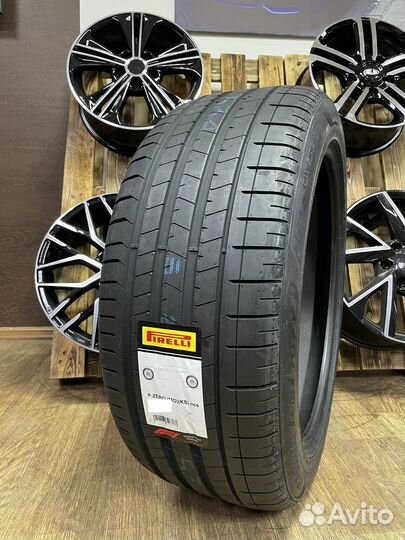 Pirelli P Zero 255/40 R19 100Y