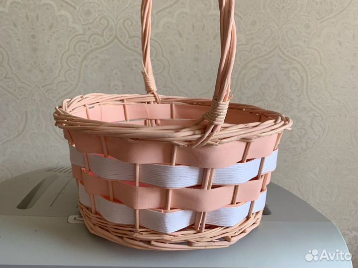 Корзина плетеная розовая
