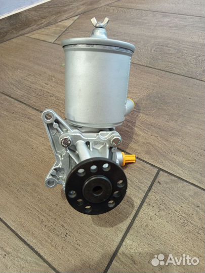 Насос Гур. Мерседес W124 110.Бар. Новый аналог