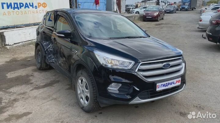 Обшивка багажника левая Ford Kuga 1936743