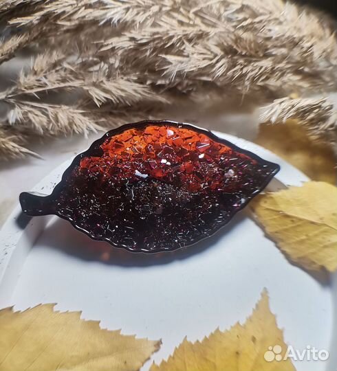 Брошь ручной работы