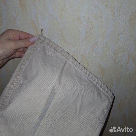 Джинсы с разрезами