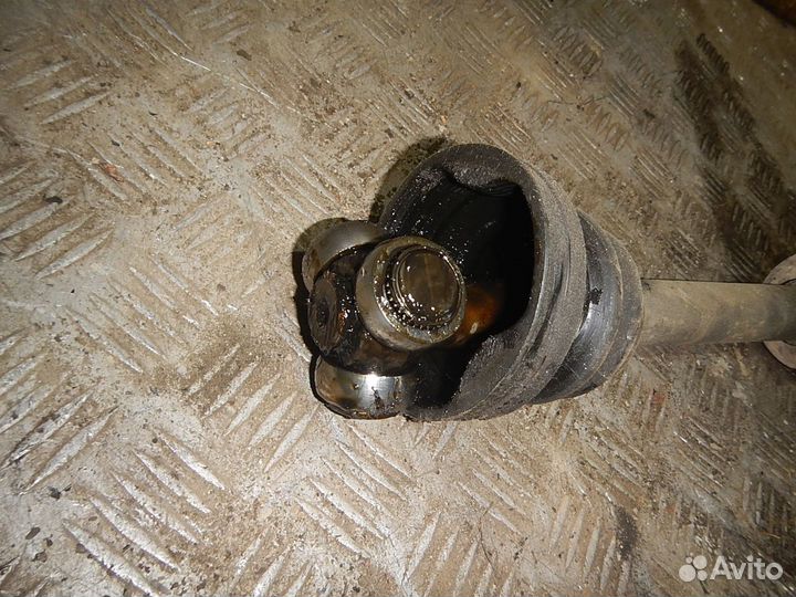 Полуось (привод в сборе) передняя правая, Nissan