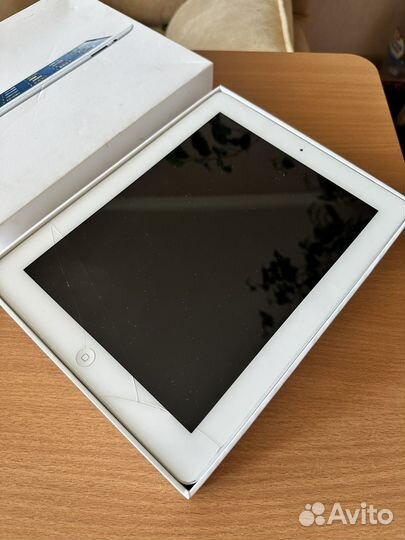 iPad 4 Wifi + Cellular 16gb White