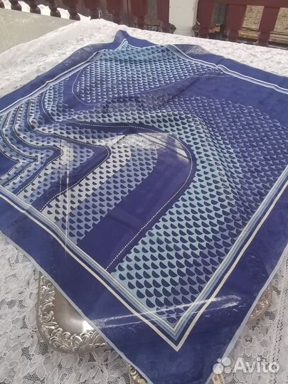 Тонкий винтажный платок