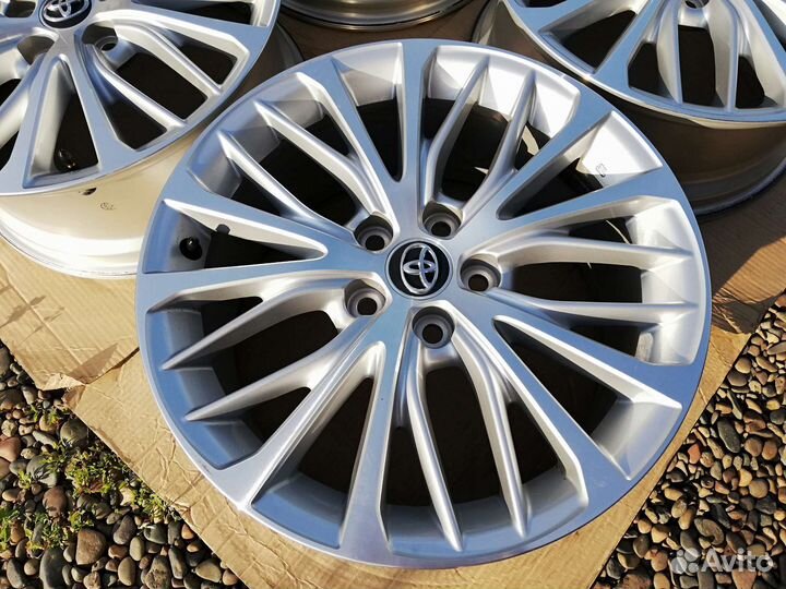 Комплект Toyota R18; 5*114,3; 8J; +50