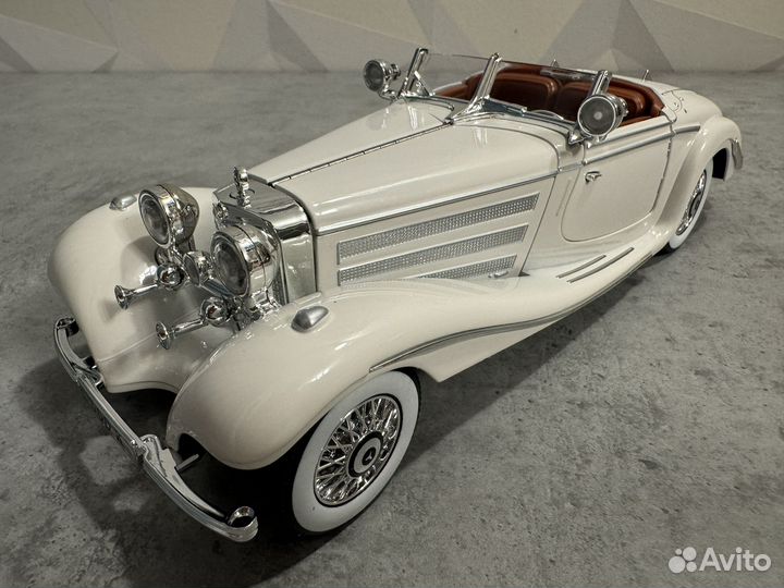 Модель машинки mersedes Benz 500k с дымом