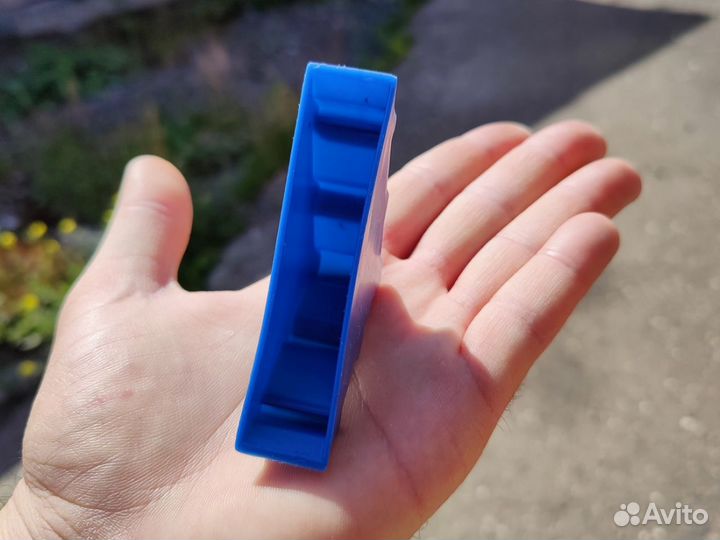 Уголки защитные для листовых изделий. Цвет синий