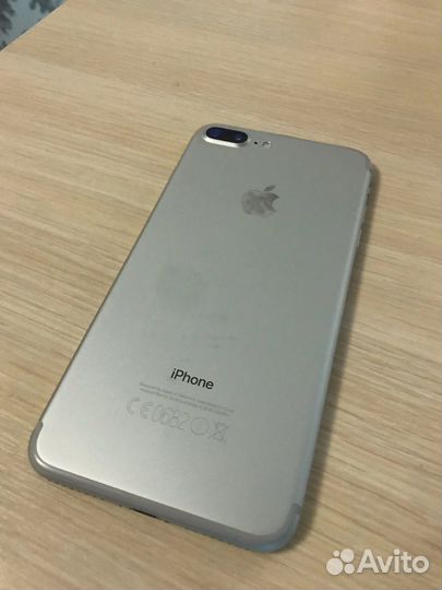 Телефон iPhone7+