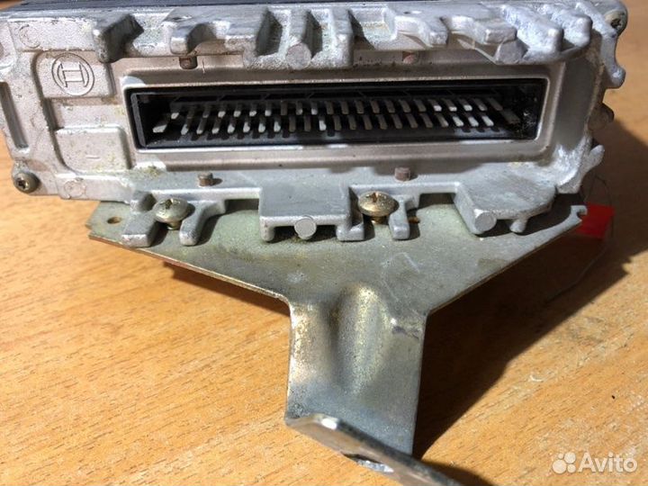 Блок управления двигателем Volkswagen Passat B3