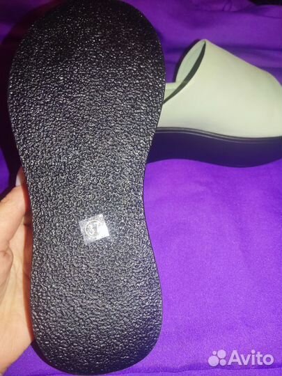 Кожаные женские шлепанцы