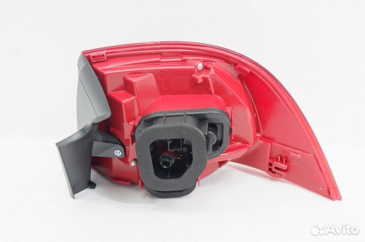 Фонарь левый Volkswagen Touareg 2, 2010-18 LED