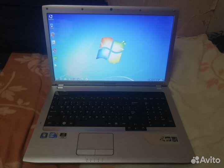 Ноутбук Samsung R730