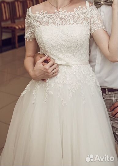 Продам свадебное платье со шлейфом