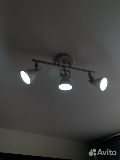 Светильник потолочный
