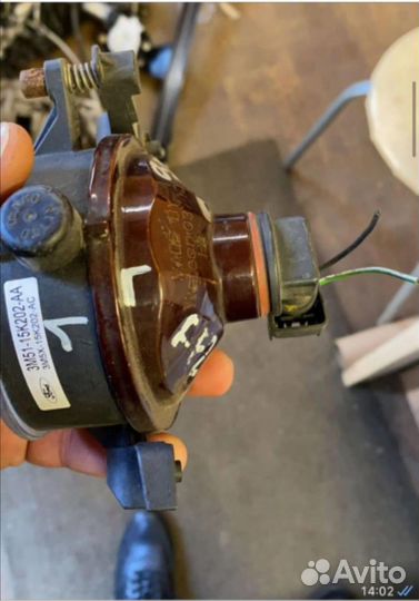 Фара противотуманная левая Ford Focus II (2005-20