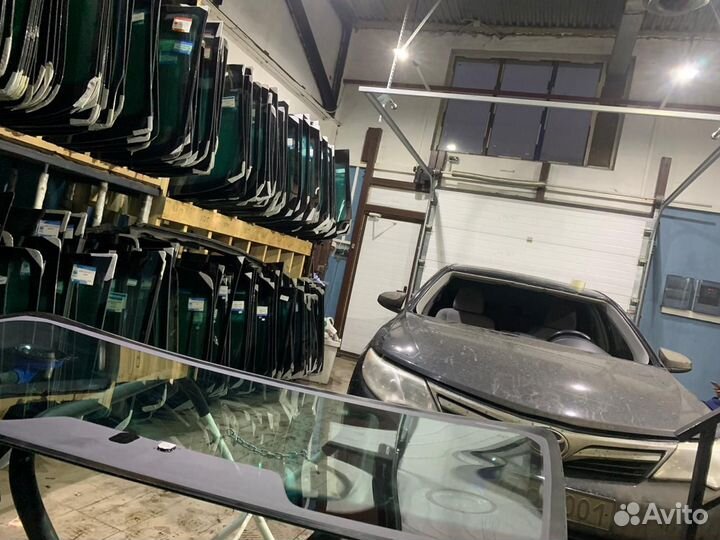 Лобовое стекло Тойота Камри