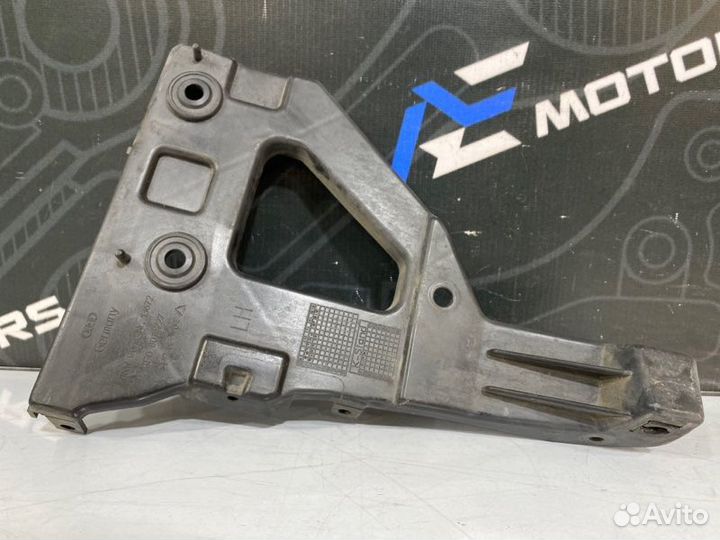 Крепление бампера переднее левое Audi A6 C6 BDW