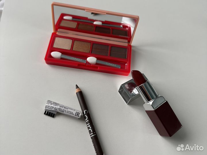 Тени и помада Clinique