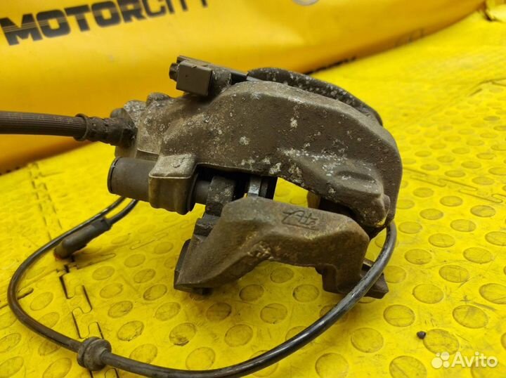 Суппорт задний правый Mercedes-Benz W212 OM651.924