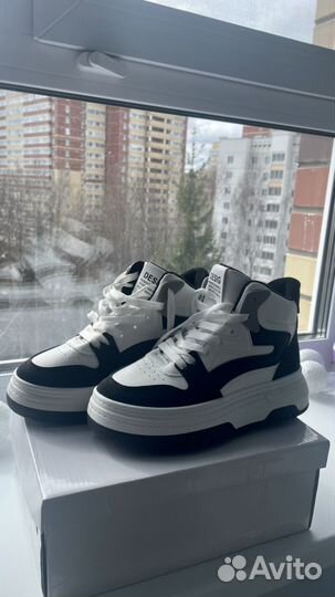 Кроссовки новые