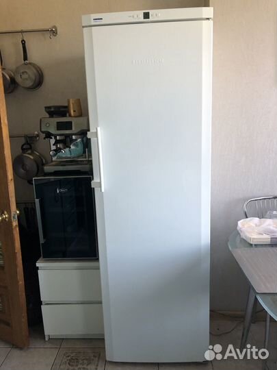 Продаю морозильный шкаф liebherr модель GN 3023