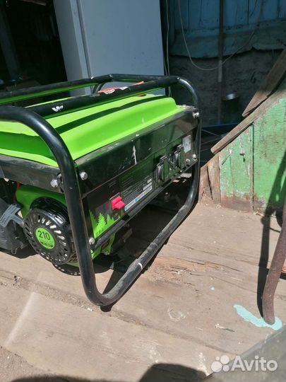 Бензиновый генератор