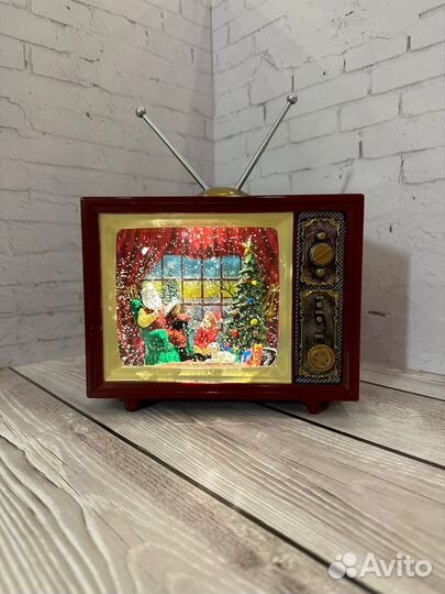 Новогодний фонарик-телевизор