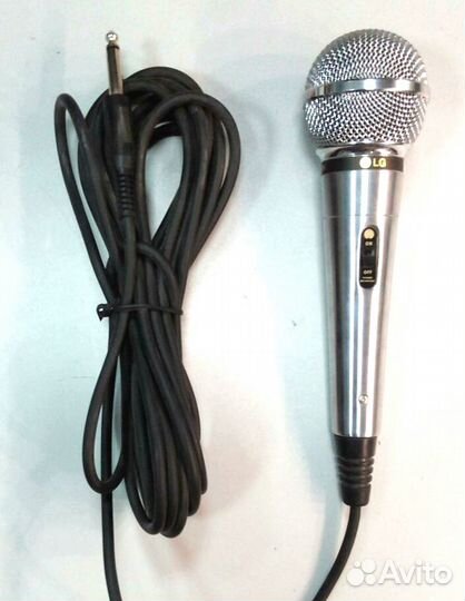 Микрофон динамический. Есть в наличии