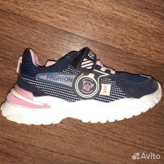 Кроссовки для девочки