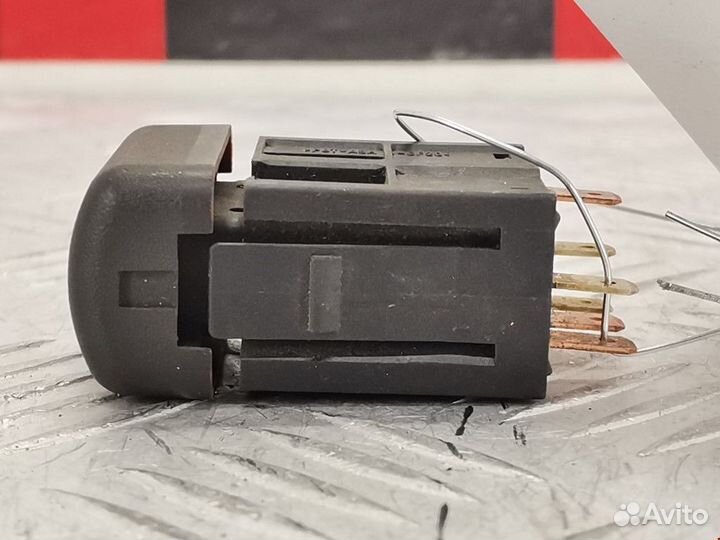 Кнопка аварийной сигнализации Opel Zafira (A) 2002