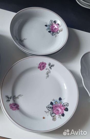 Набор тарелок, соусница и селедочница