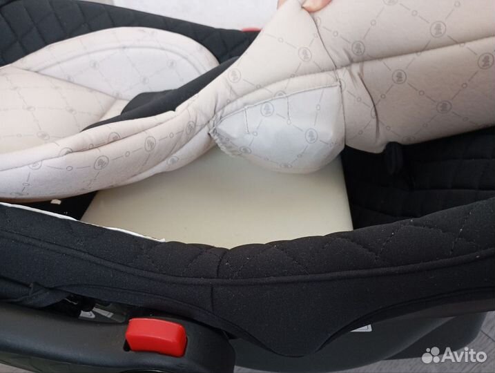 Автолюлька для новорожденных Happy Baby автокресло