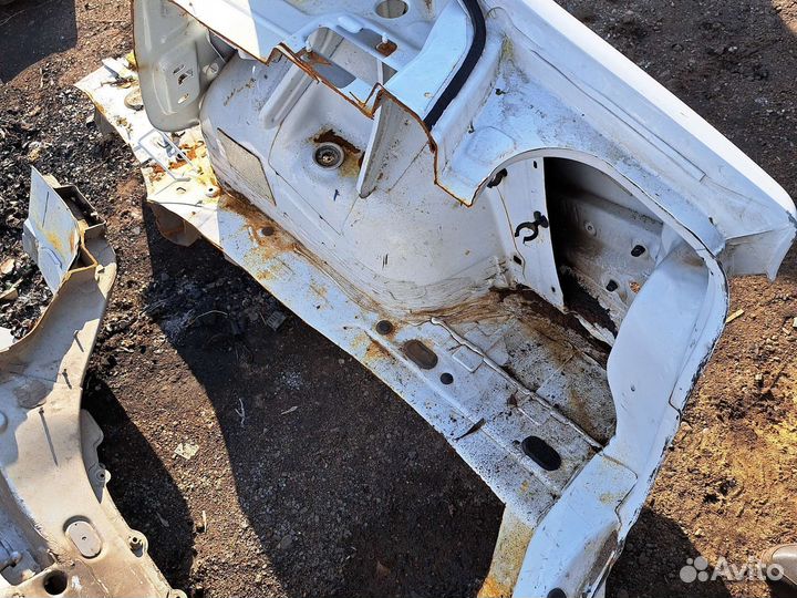 Крыло Задний правый Renault Logan 2