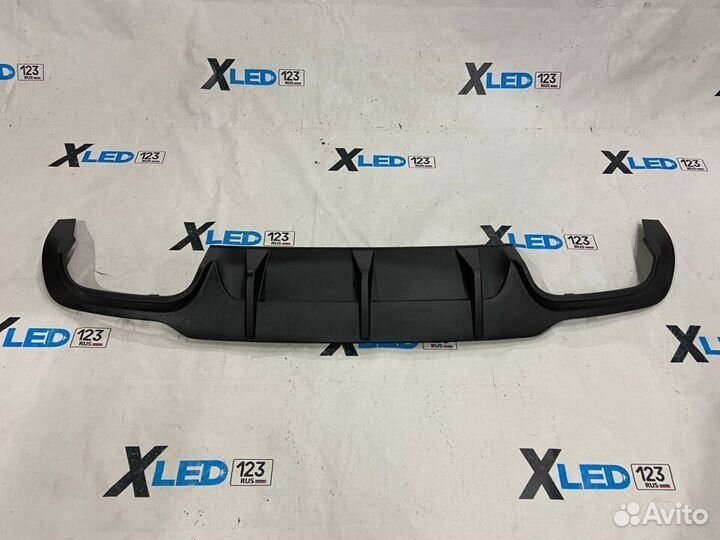 Диффузор в задний бампер W204 AMG C63 рестайлинг