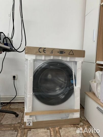 Стиральная машина узкая Haier HW80-BP14969A