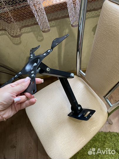 Кронштейн для телевизора