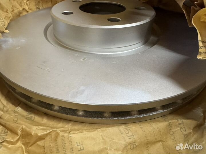 Тормозные диски BMW 34116868938